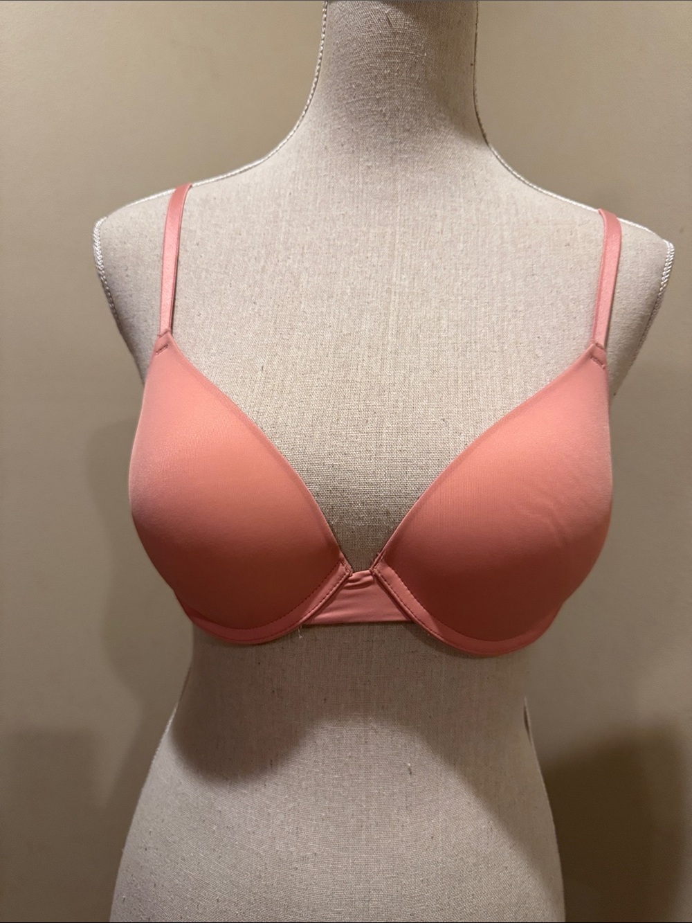 PINK Victoria's Secret Coral Pink Lightly Lined Everyday Bra